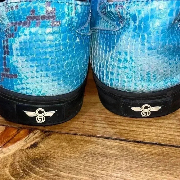 Creative Reaction Blue Snakeskin low top sneaker, shoes - Picture 8 of 14